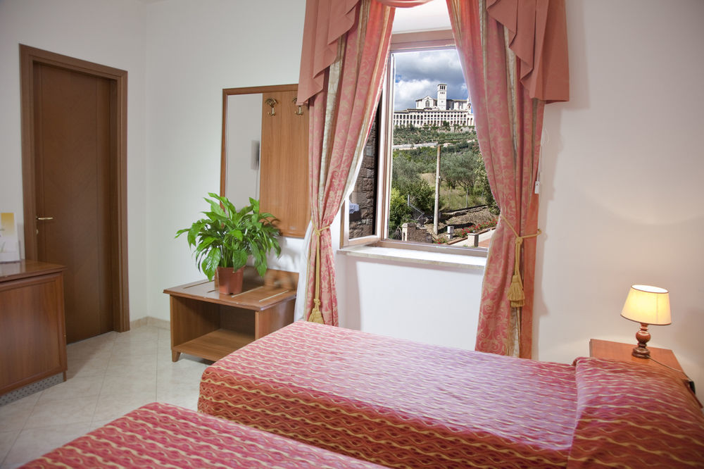 Assisi Garden Hotel Exterior photo